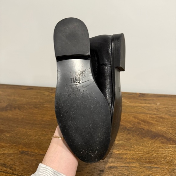 Frye Anna Chelsea Boot Black Leather Ankle Boots - Picture 8 of 11